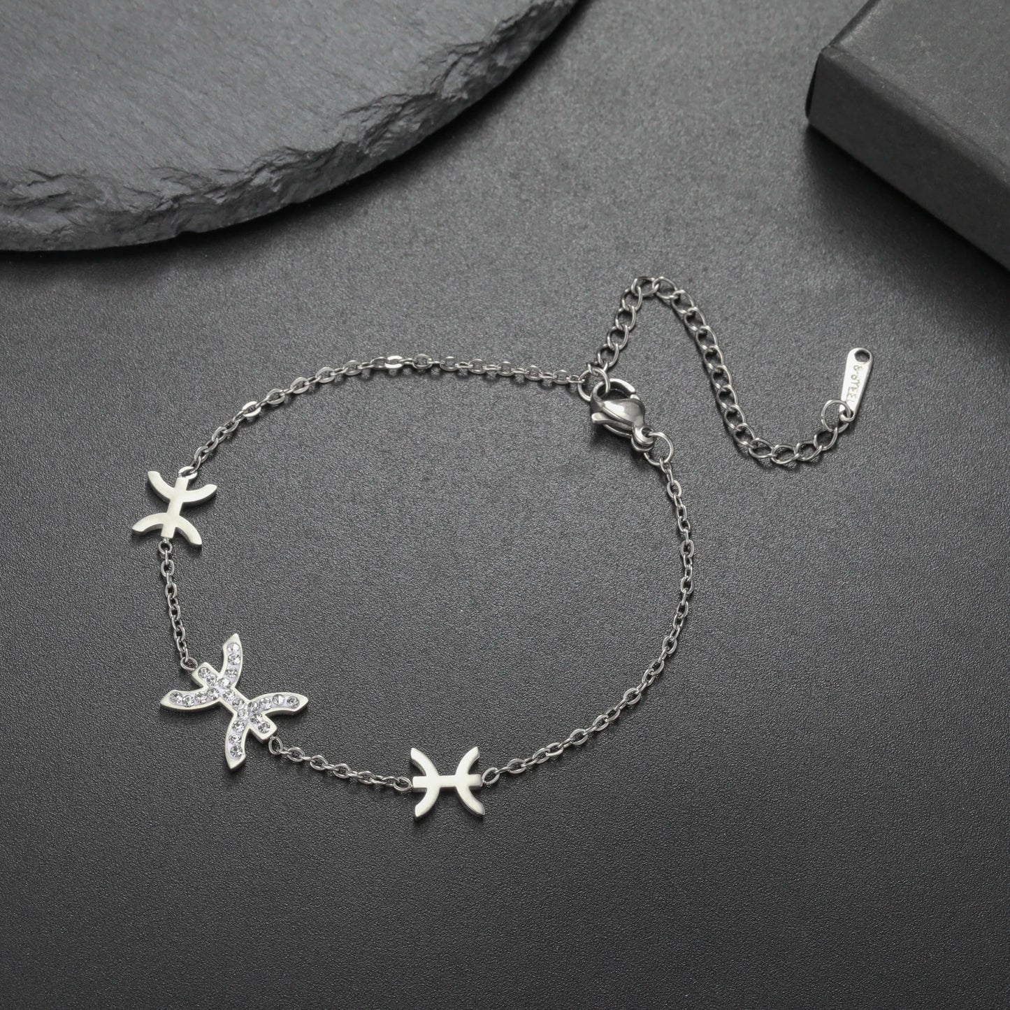 Bracelet Berbère Africain en Acier Inoxydable – Talisman en Zircon | Unisexe